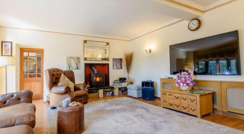 Photo of 4 Bed in Calow