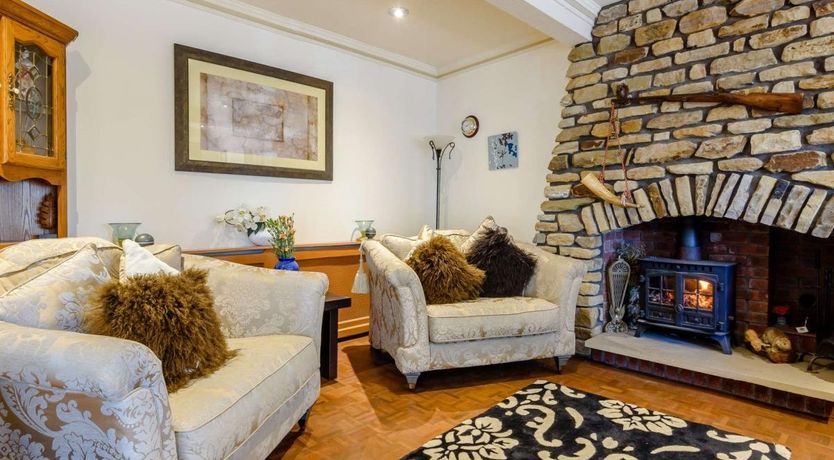 Photo of 4 Bed in Calow