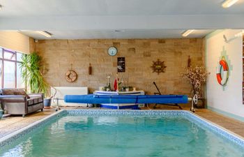 4 Bed in Chesterfield Holiday Cottage