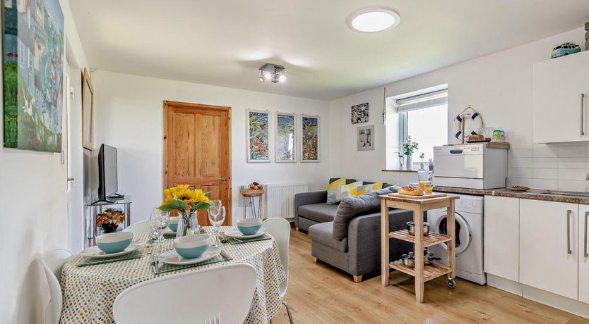 Photo of 2 Bed in Cubert