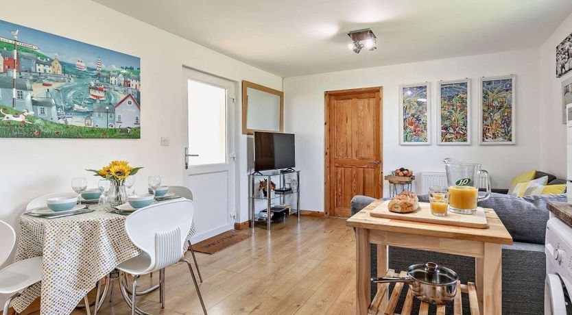 Photo of 2 Bed in Cubert