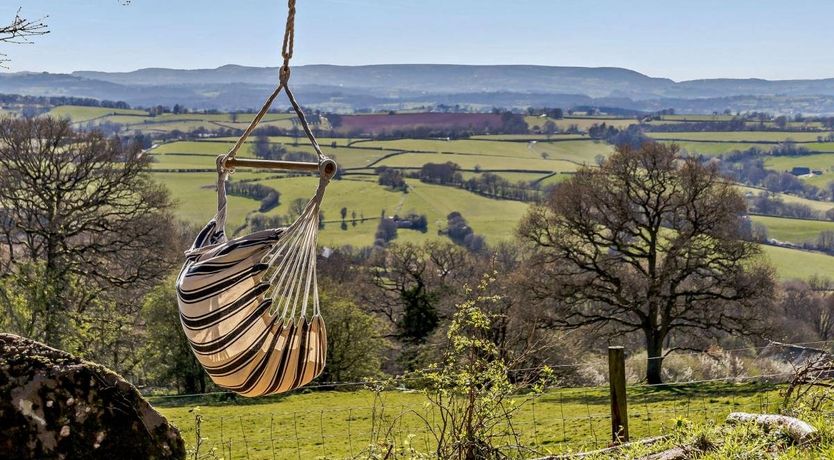 Photo of 1 Bed in Cwmcarvan