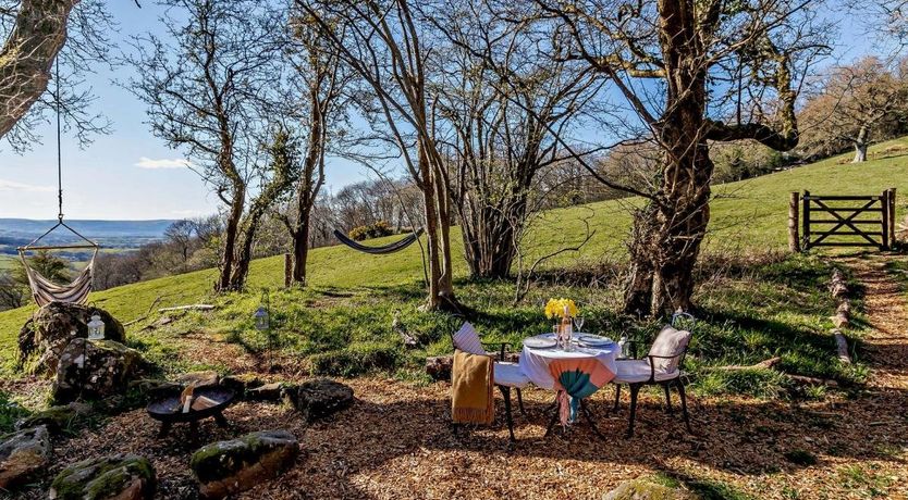 Photo of 1 Bed in Cwmcarvan