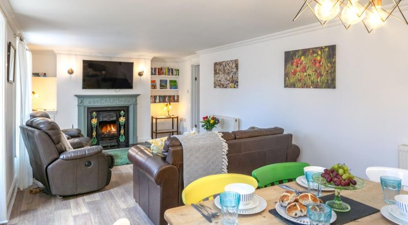 Photo of 2 Bed in St Hilary