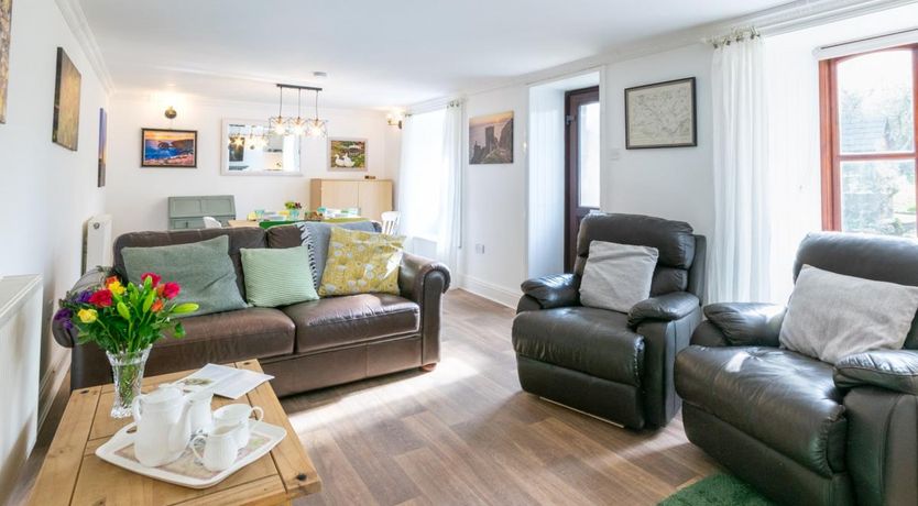 Photo of 2 Bed in St Hilary