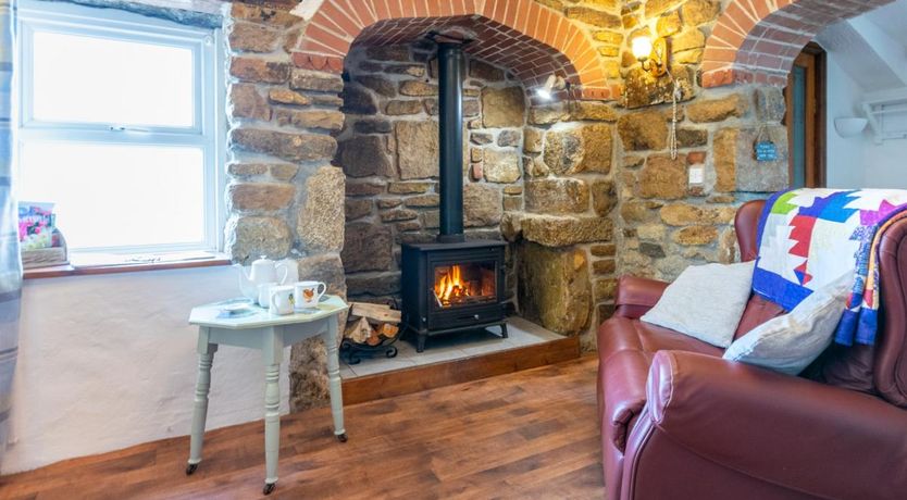 Photo of 2 Bed in St Hilary