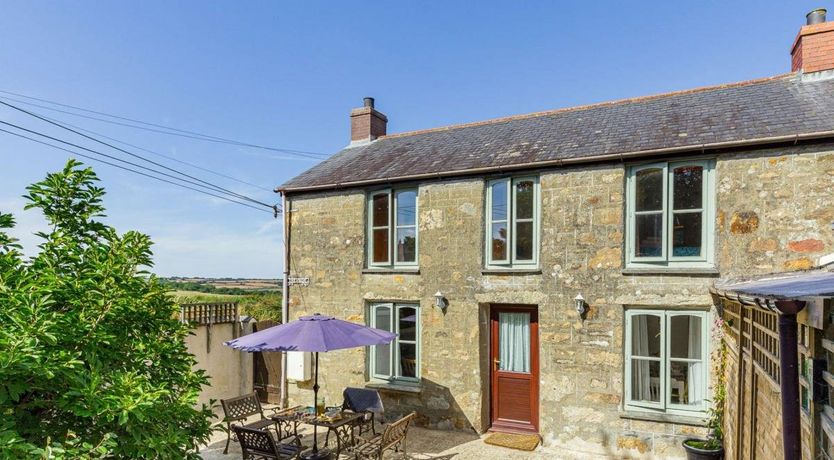 Photo of in St Hilary (44999)