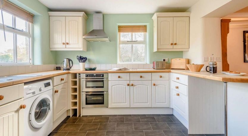 Photo of 1 Bed in Combs