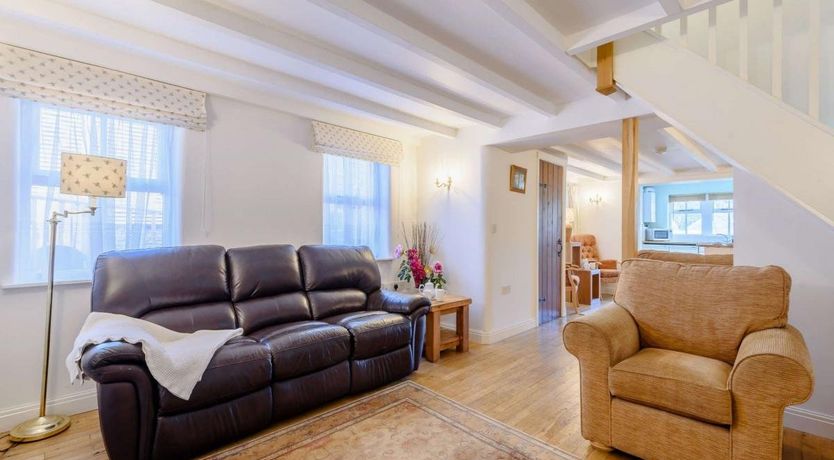 Photo of 1 Bed in Combs