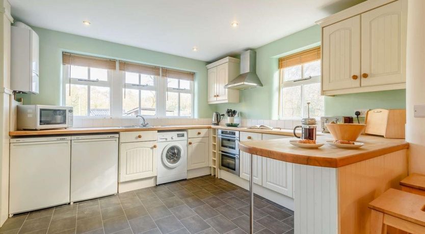 Photo of 1 Bed in Combs