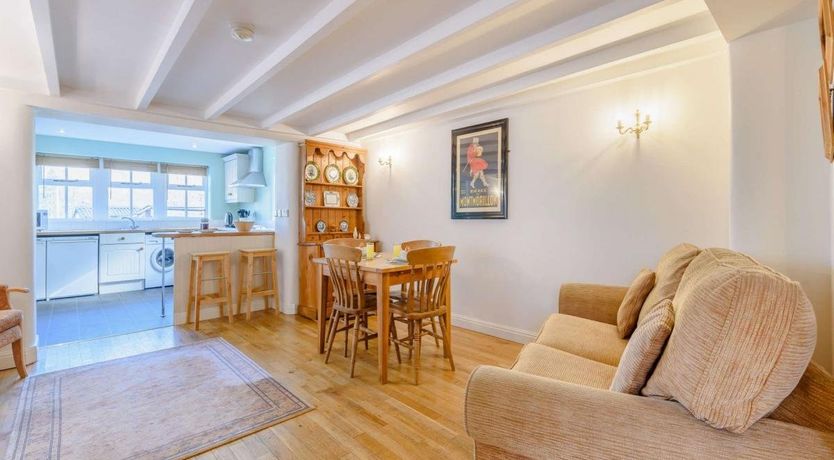 Photo of 1 Bed in Combs