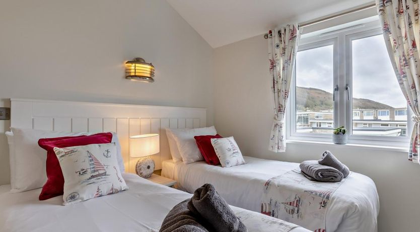 Photo of 2 Bed in Westward Ho