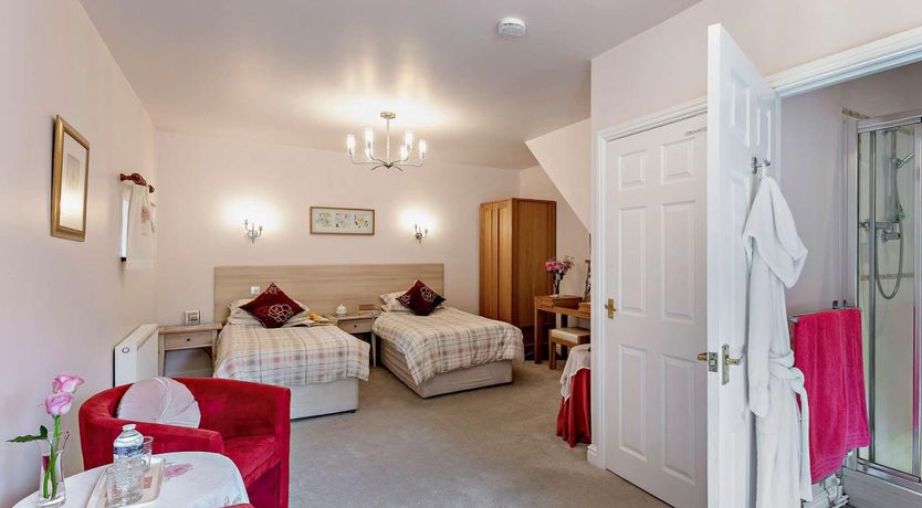Photo of 2 Bed in Dronfield