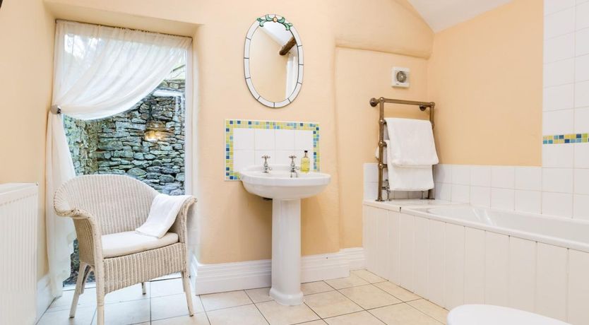 Photo of 2 Bed in High Peak