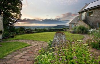 in Leek  (PK876) Holiday Cottage