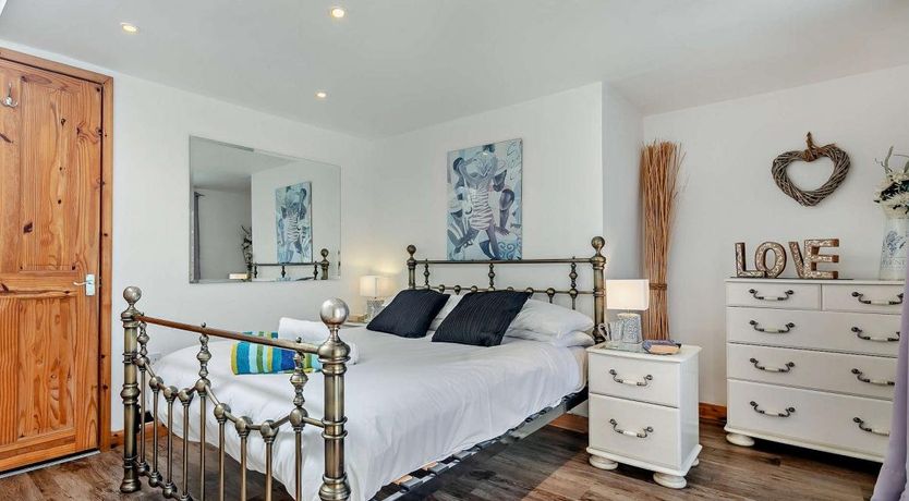 Photo of 3 Bed in Cubert