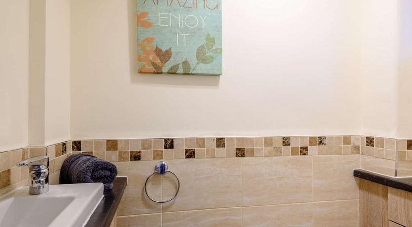 Photo of 4 Bed in Bakewell