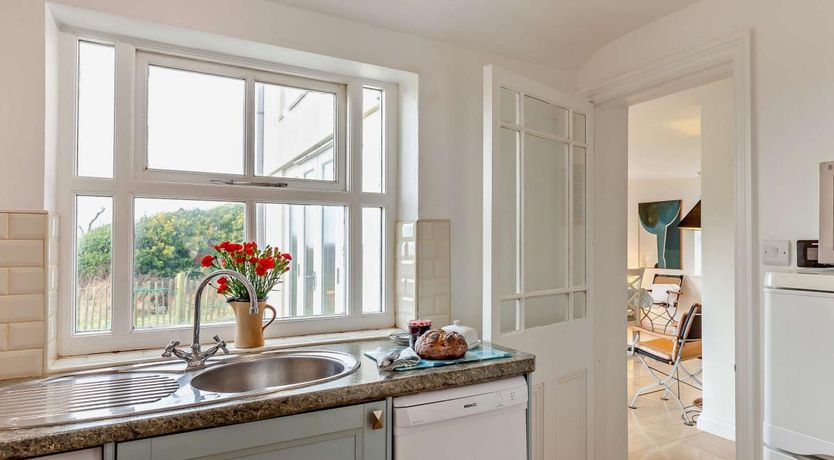 Photo of 1 Bed in West Polberro