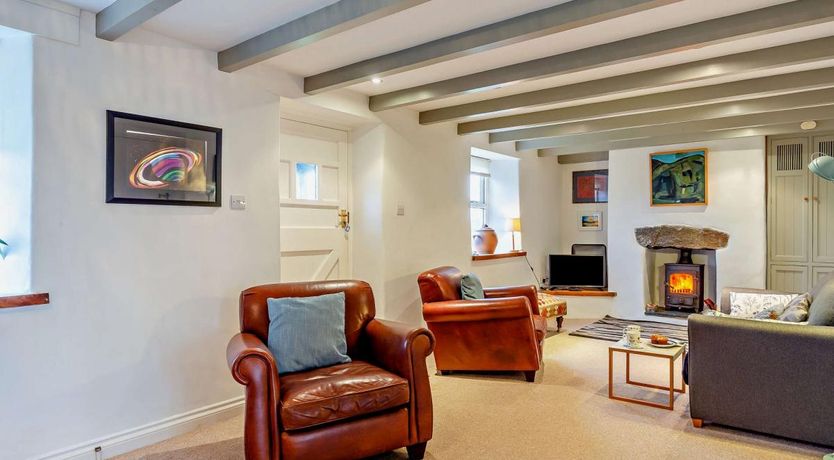 Photo of 1 Bed in West Polberro