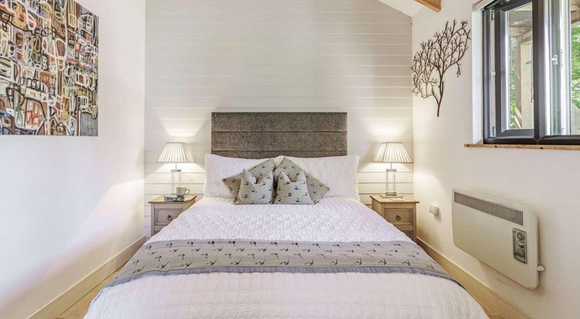 Photo of 1 Bed in Black Torrington