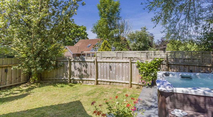 Photo of 1 Bed in Black Torrington