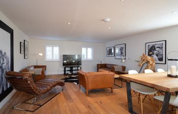 in Tetbury (44955) Apartment
