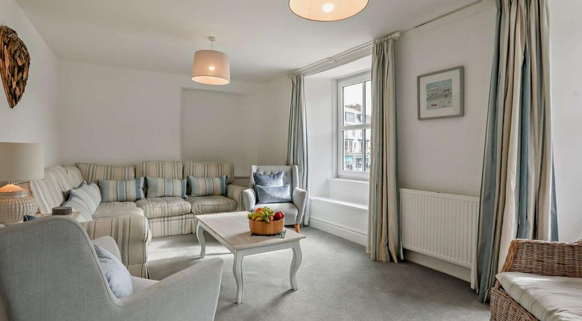 Photo of 4 Bed in Ilfracombe