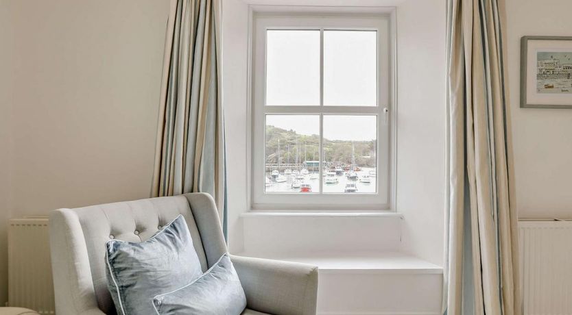 Photo of 4 Bed in Ilfracombe