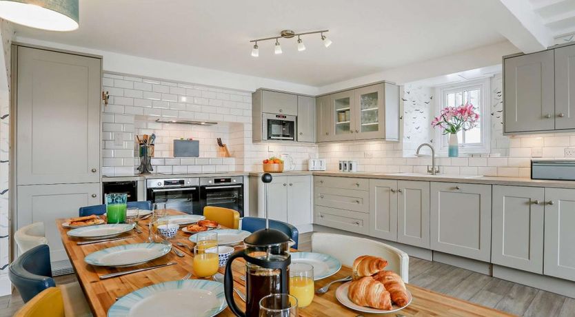 Photo of 4 Bed in Ilfracombe