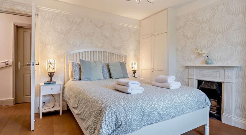 Photo of 3 Bed in Brockenhurst