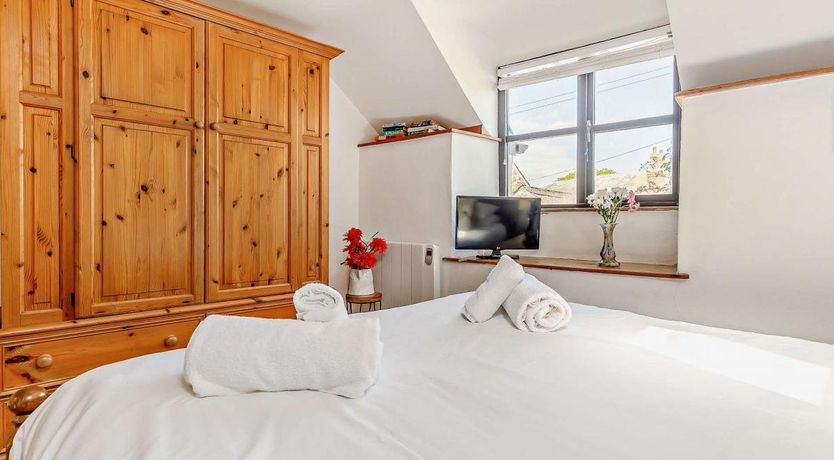 Photo of 3 Bed in Cubert