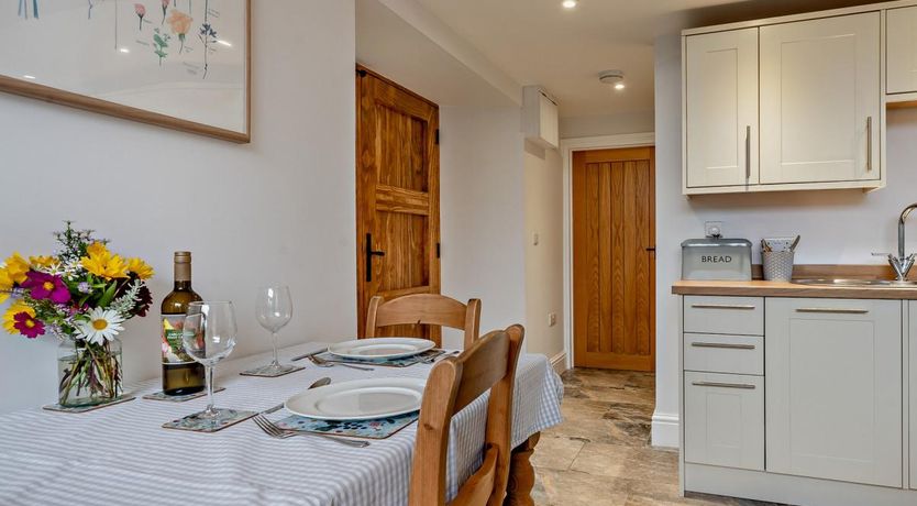 Photo of 1 Bed in Bourton