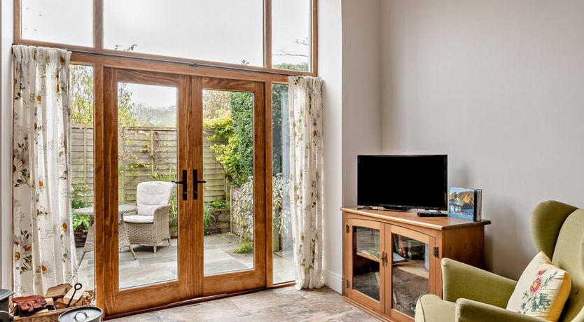 Photo of 1 Bed in Bourton