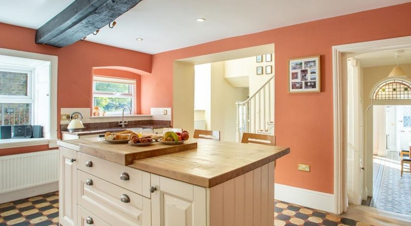 Photo of 4 Bed in Holloway