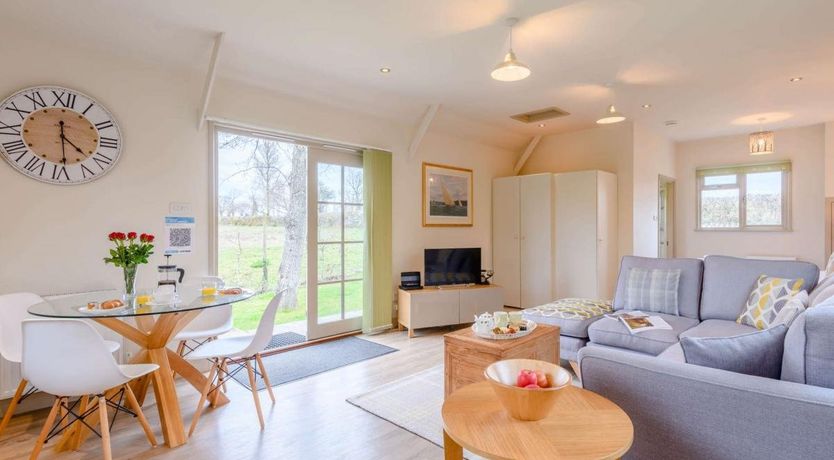 Photo of 1 Bed in Beaulieu