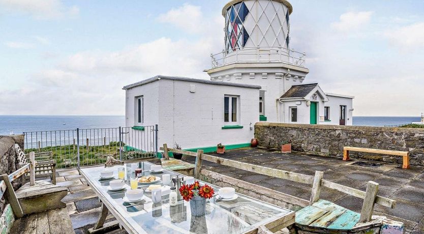 Photo of 3 Bed in Dale