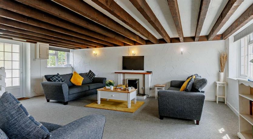 Photo of 4 Bed in Westward Ho