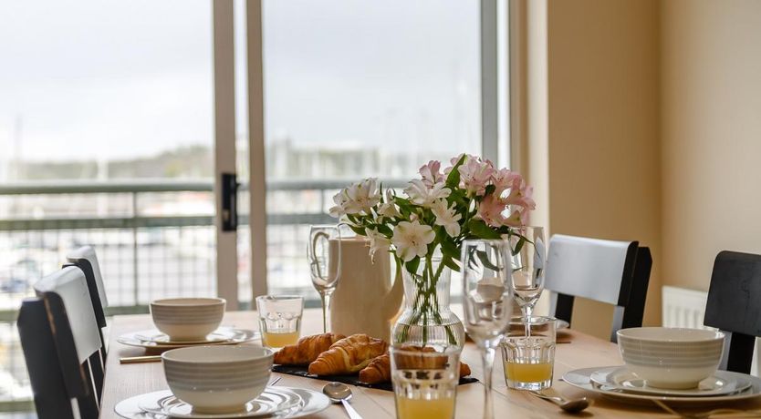 Photo of 3 Bed in Mount Batten