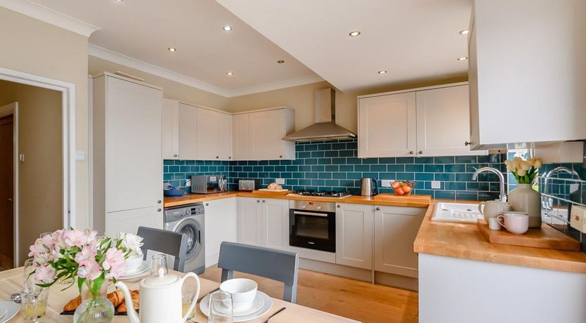 Photo of 3 Bed in Mount Batten