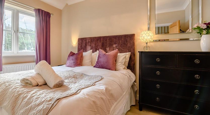 Photo of 3 Bed in Mount Batten