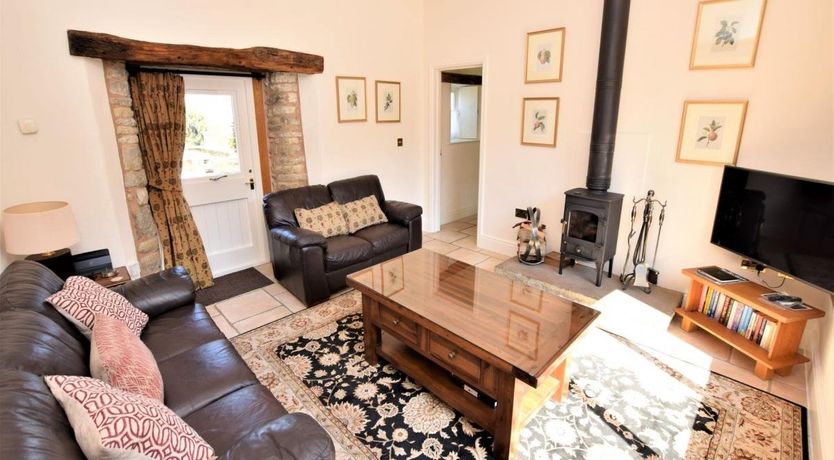 Photo of 2 Bed in Holmesfield