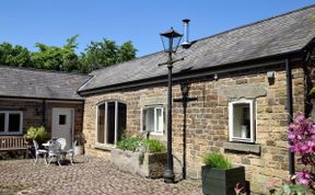 Photo of Cottage in Derbyshire