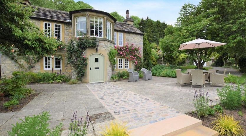 Photo of 3 Bed in Ashford-in-the-Water