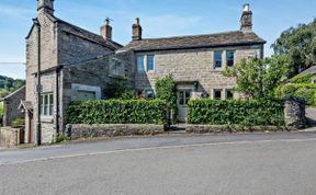 Photo of Cottage in Derbyshire