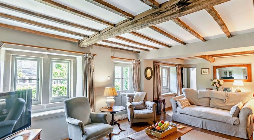 Photo of 4 Bed in Calver