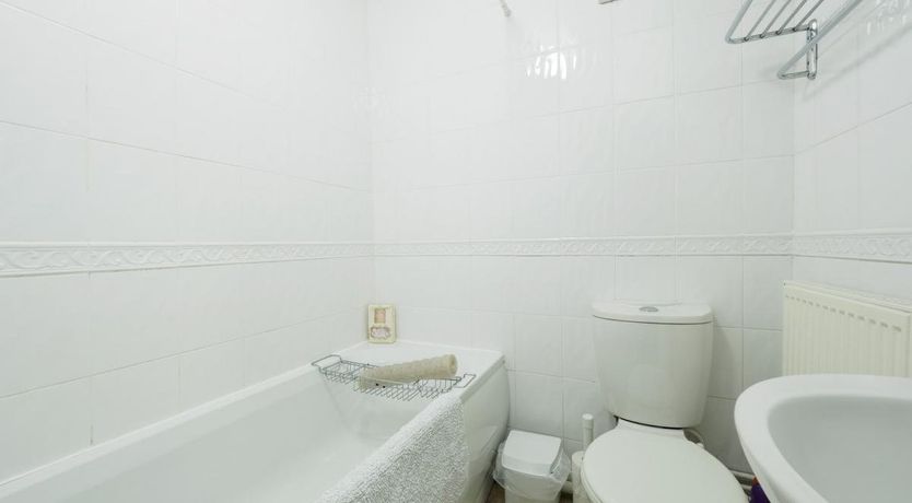 Photo of 2 Bed in Ashford-in-the-Water