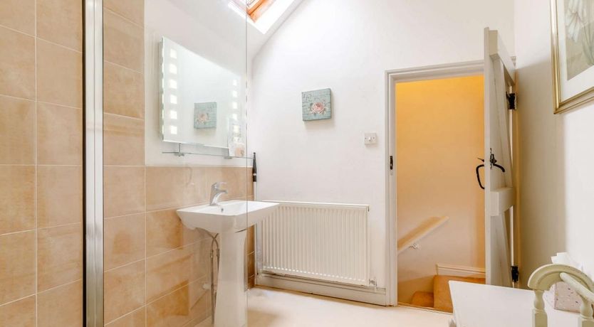 Photo of 1 Bed in Ashford-in-the-Water