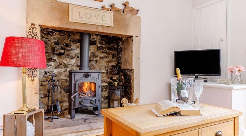 Photo of 1 Bed in Ashford-in-the-Water