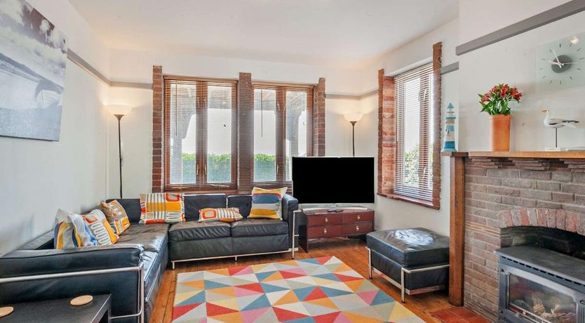 Photo of 4 Bed in Pevensey Bay