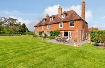 in Marden (BT080) Holiday Cottage